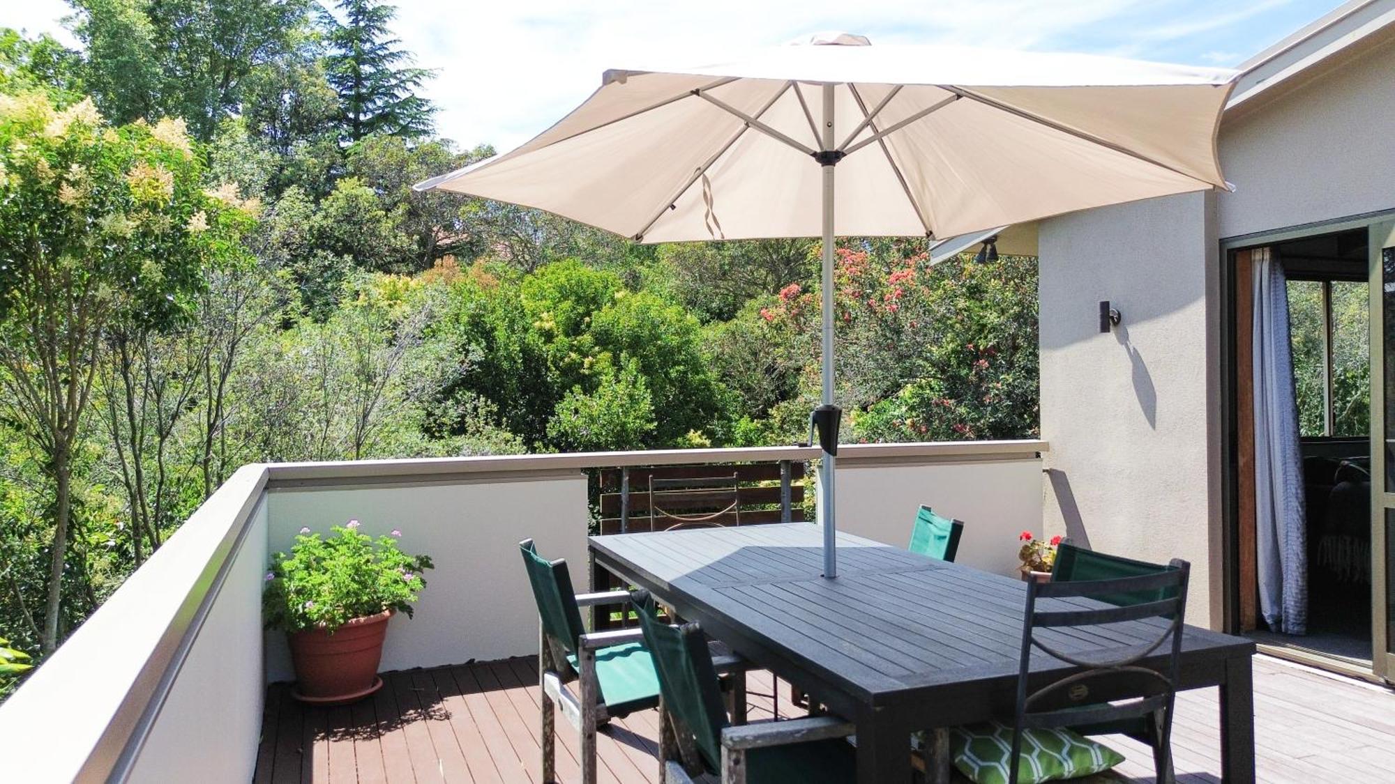 Large, Comfy, Stylish Apartment Havelock North Exterior foto