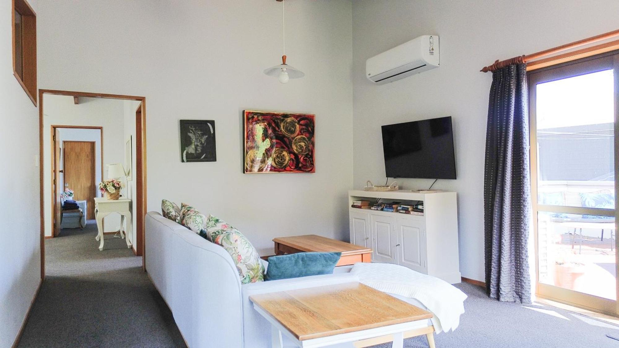 Large, Comfy, Stylish Apartment Havelock North Exterior foto