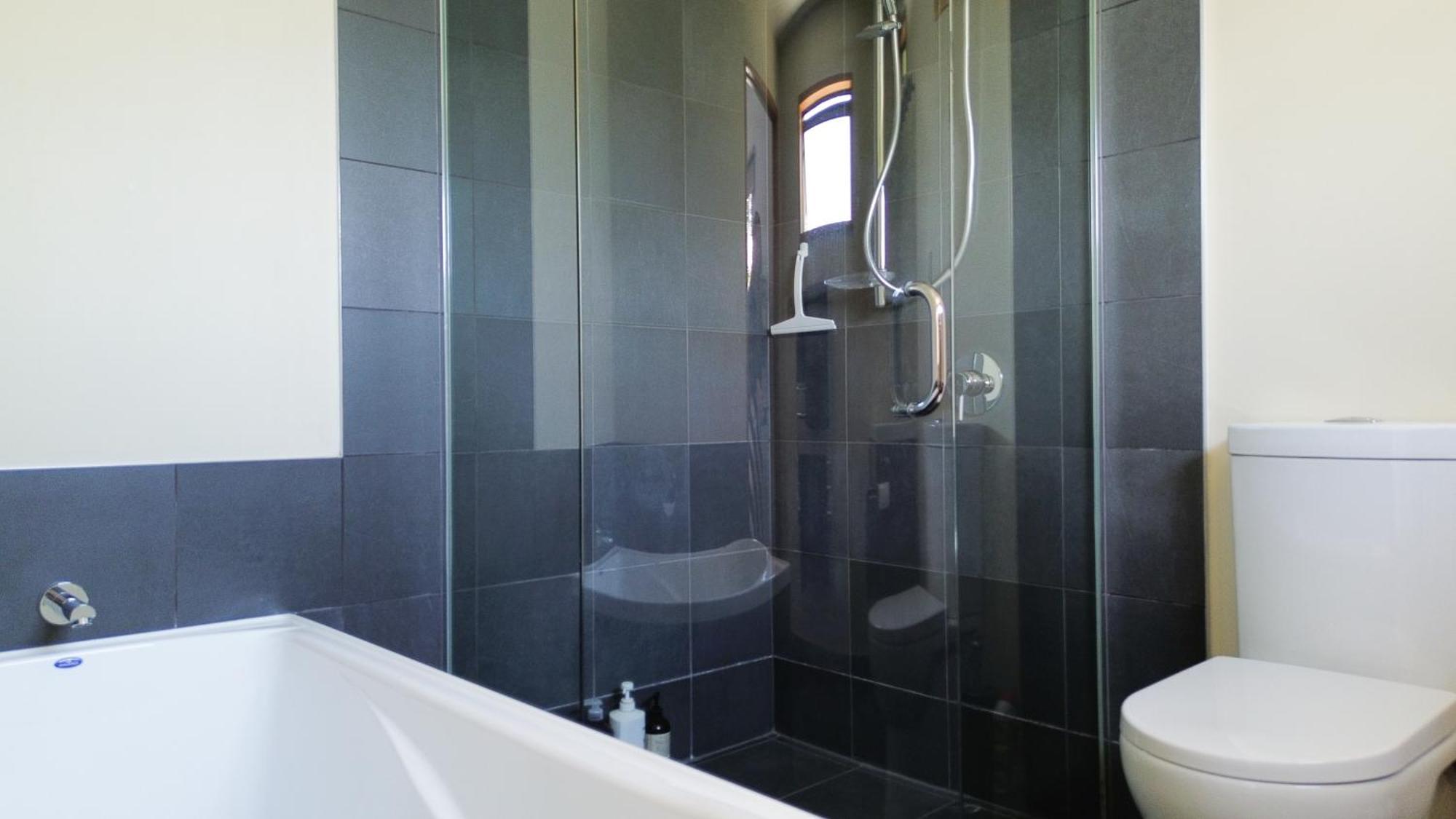 Large, Comfy, Stylish Apartment Havelock North Exterior foto